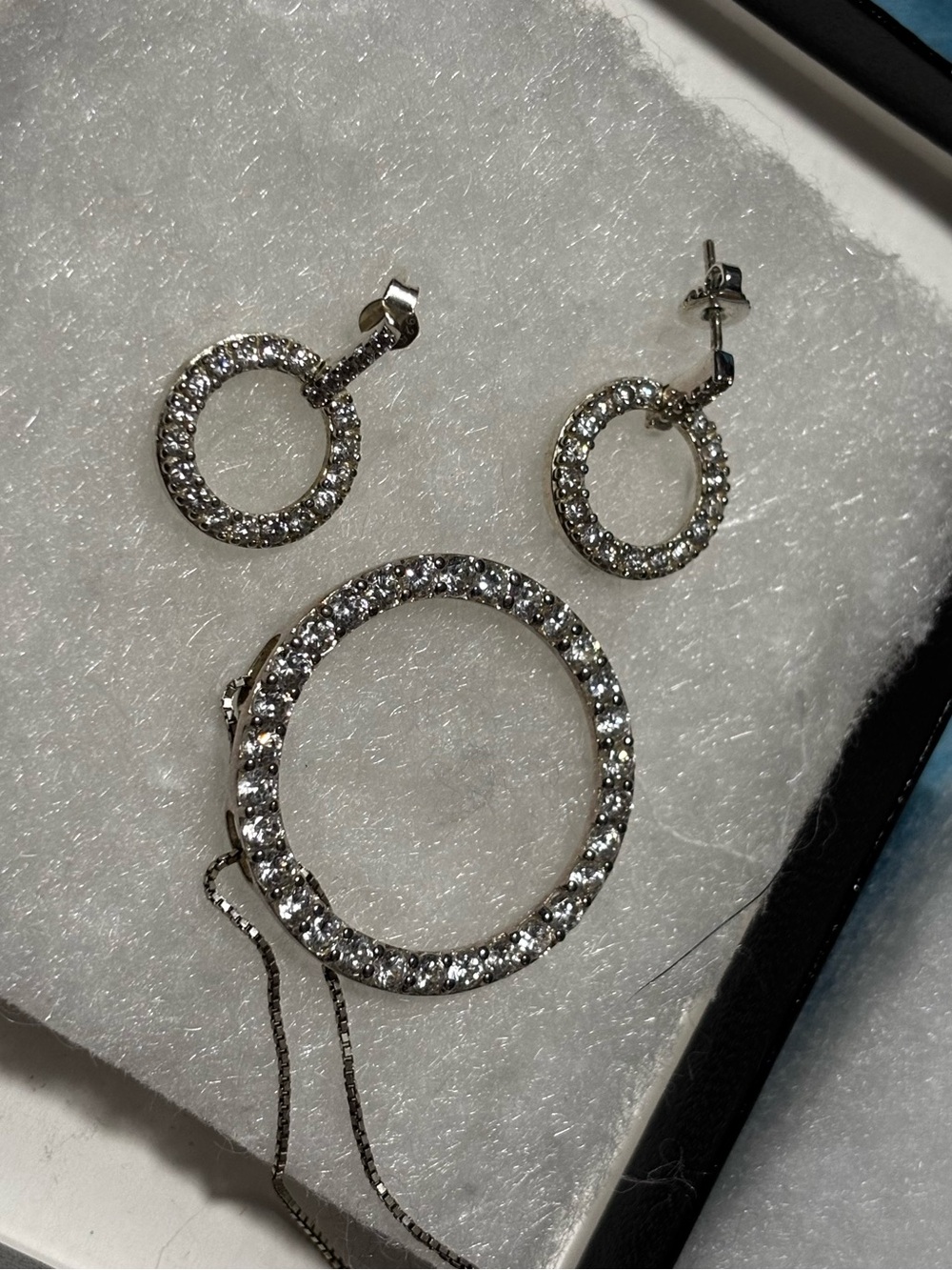 JC 925 Sterling Silver Sparkling Circle Necklace & Earrings Set